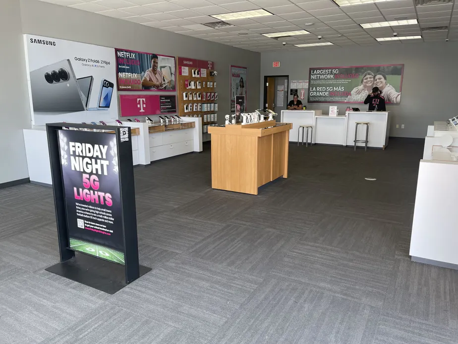  Interior photo of T-Mobile Store at Constitution Dr & US Hwy 190, Copperas Cove, TX 