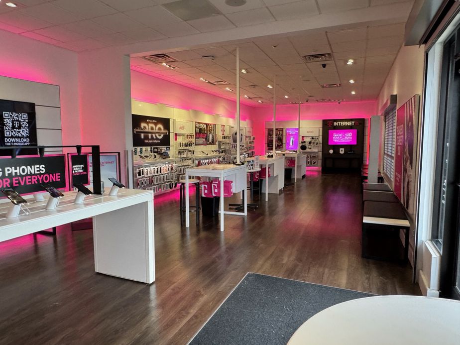 Interior photo of T-Mobile Store at Virginia Beach & Independence, Virginia Beach, VA