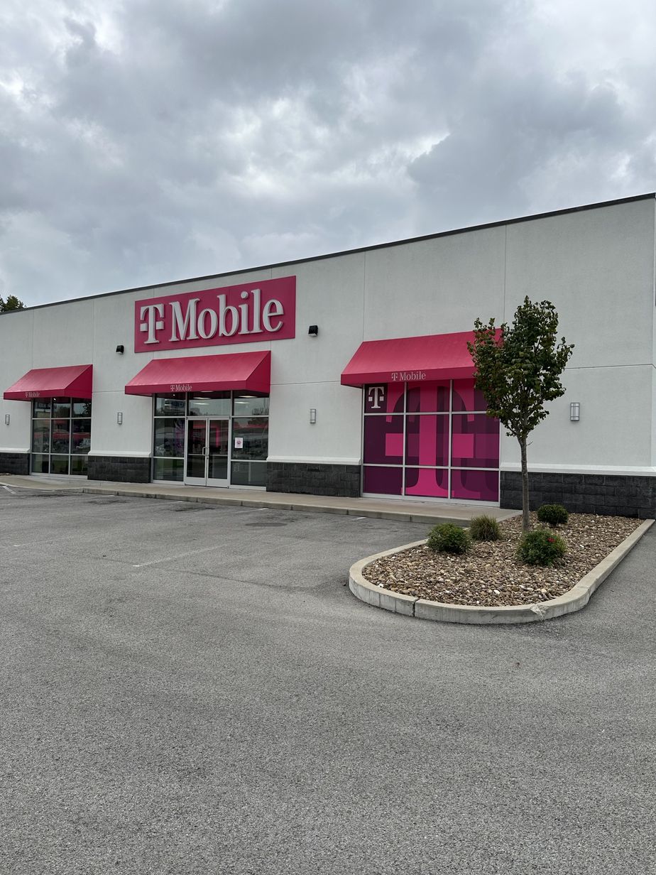 Exterior photo of T-Mobile Store at Madison Sq Dr & E Center St, Madisonville, KY