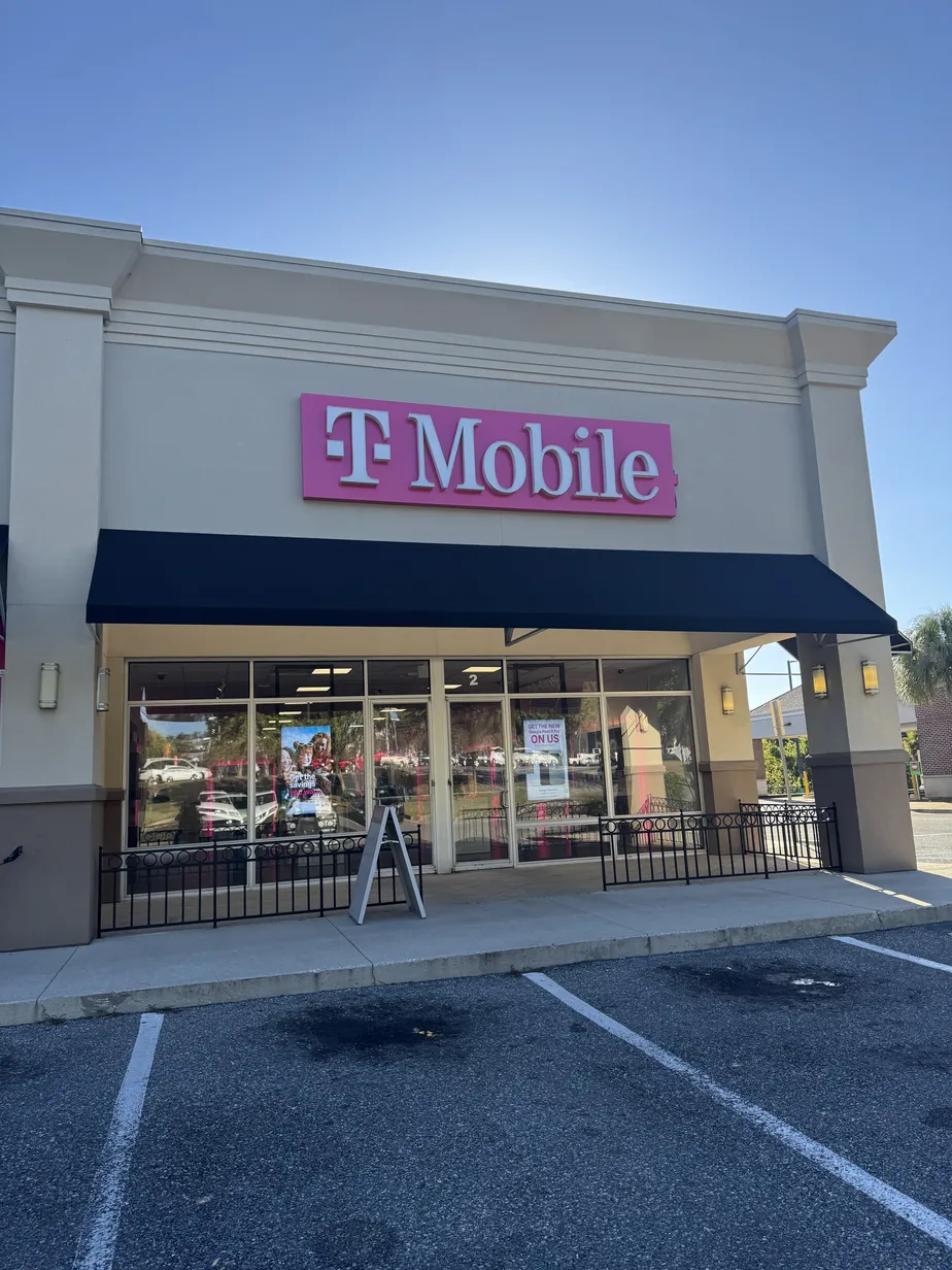  Exterior photo of T-Mobile Store at N Monroe St & Silver Slipper Ln, Tallahassee, FL 