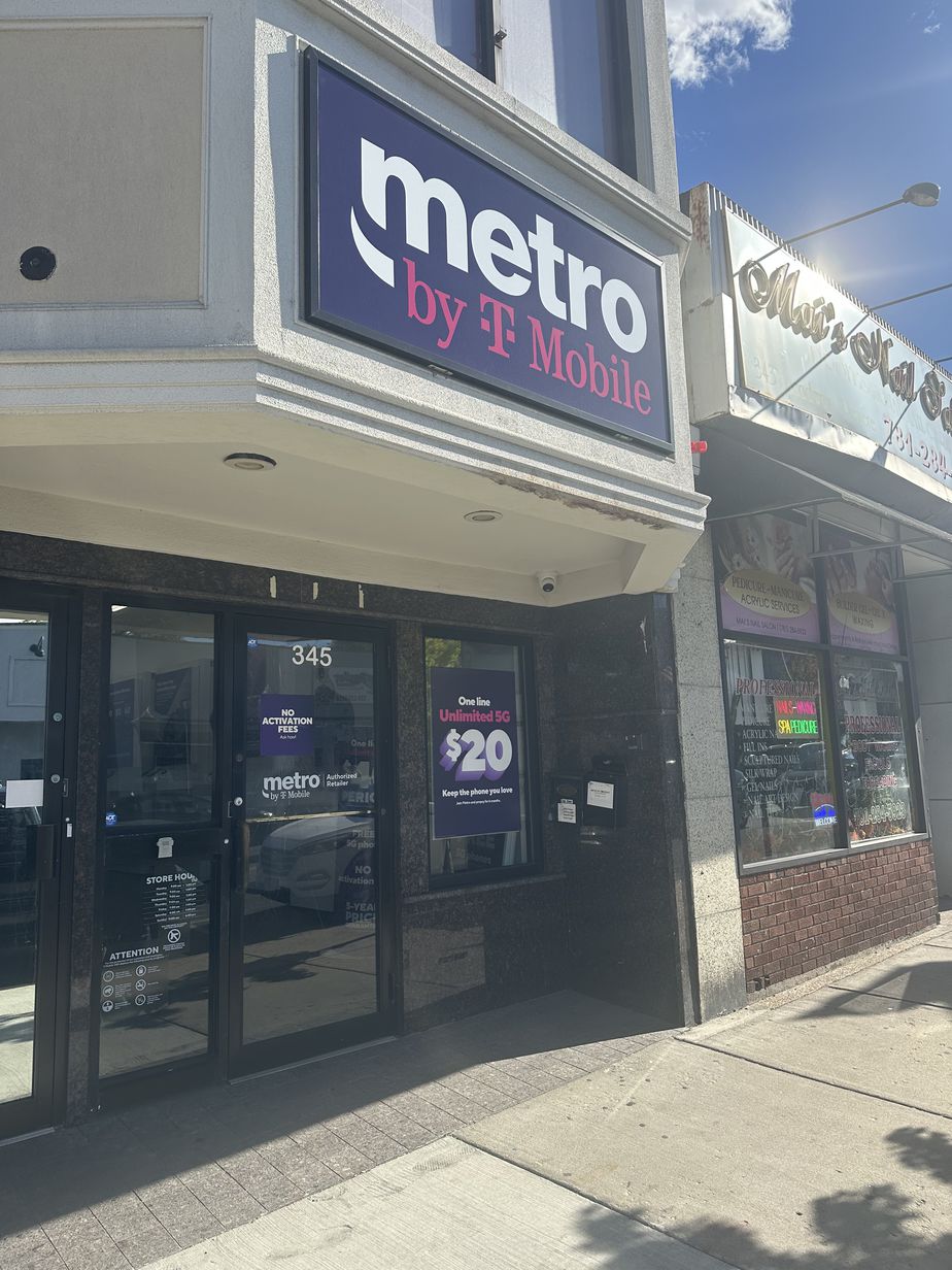 Metro by T-Mobile 345 Broadway - 345 Broadway 