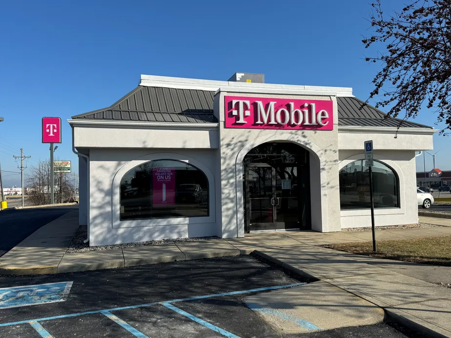  Exterior photo of T-Mobile Store at Wagner & Russ, Greenville, OH 