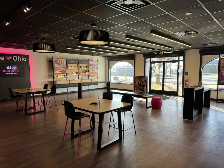  Interior photo of T-Mobile Store at Wagner & Russ, Greenville, OH 