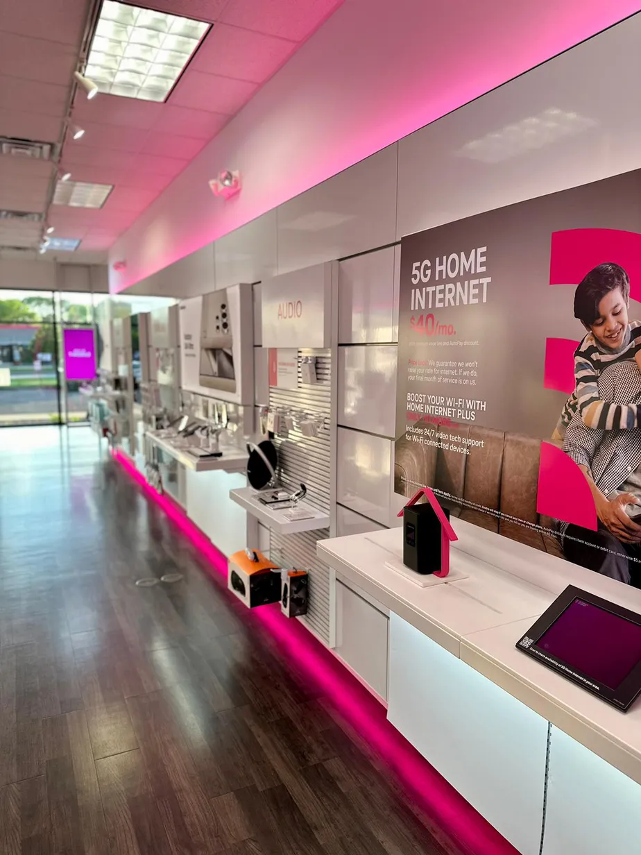  Interior photo of T-Mobile Store at S Hastings & Sherwin Ave, Eau Claire, WI 