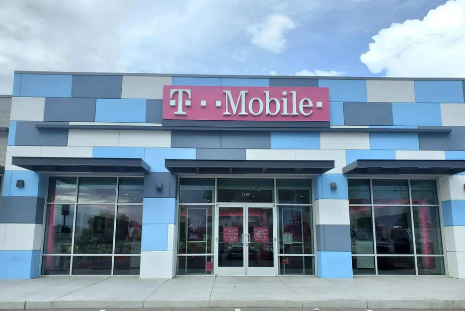 Exterior photo of T-Mobile store at Hwy 528 & Ellison, Albuquerque, NM