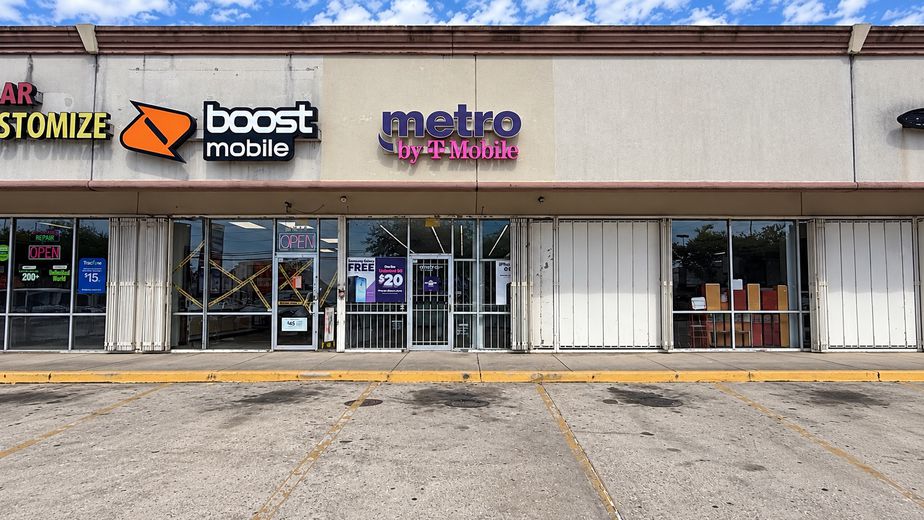 Metro by T-Mobile 8615 Tidwell Rd - 8615 Tidwell Rd 