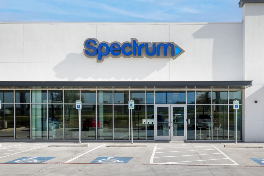 Spectrum - 2720 West Loop 340 