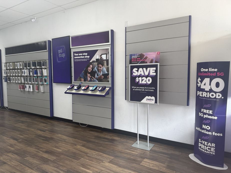 Metro by T-Mobile 1354 East Ave - 1354 East Ave 