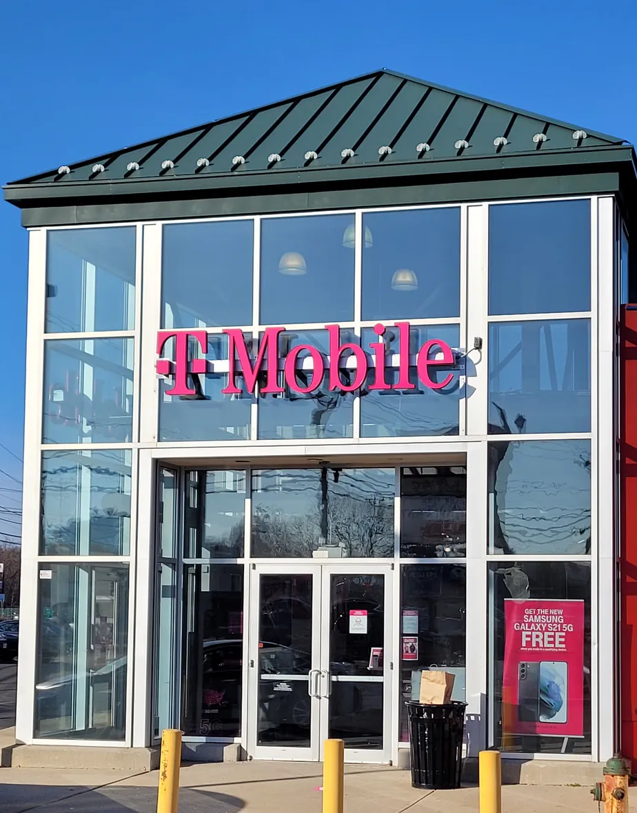  Exterior photo of T-Mobile Store at Route 1 North Saugus, Saugus, MA 