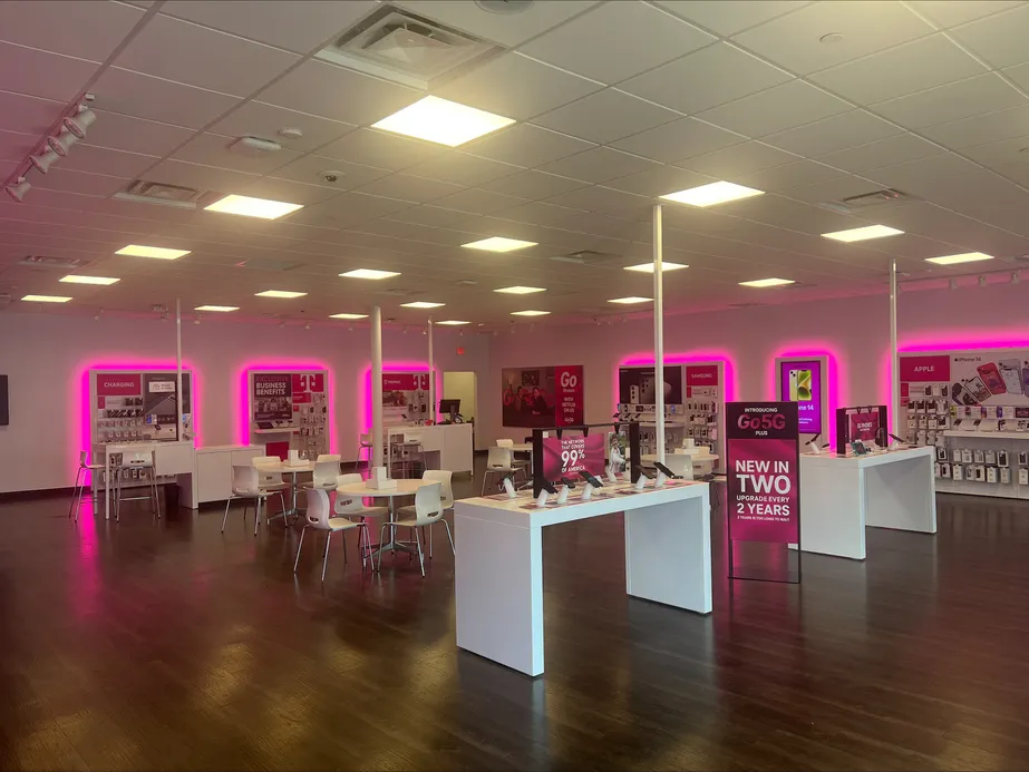 Interior photo of T-Mobile Store at Decatur Commons, Decatur, AL