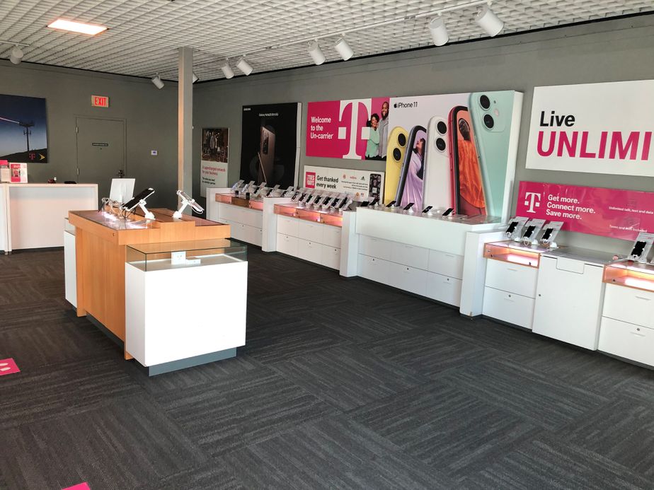 Interior photo of T-Mobile Store at Maine Crossing, South Portland, ME