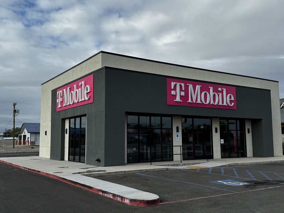 Exterior photo of T-Mobile Store at W Main St & 20th St, Artesia, NM