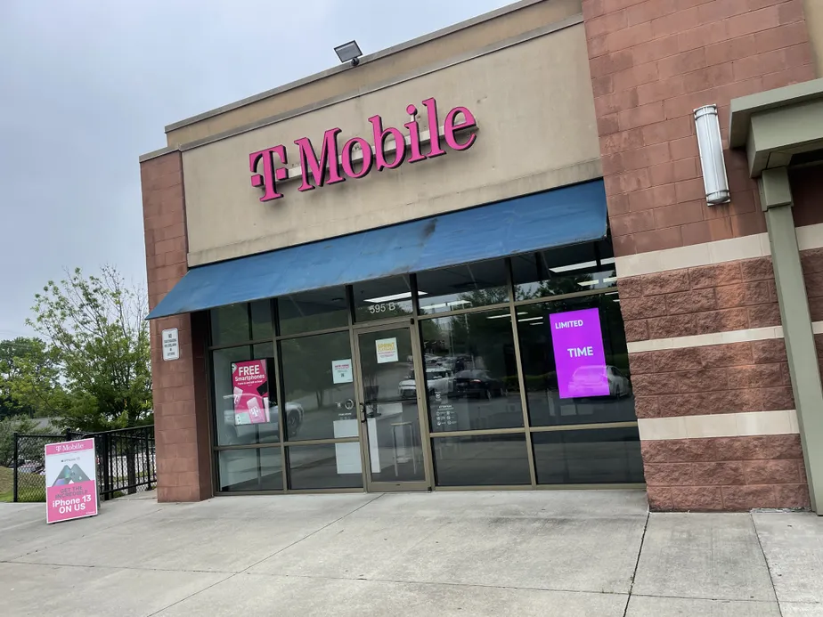 Exterior photo of T-Mobile Store at Holt Garrison Pkwy & Coleman St, Danville, VA