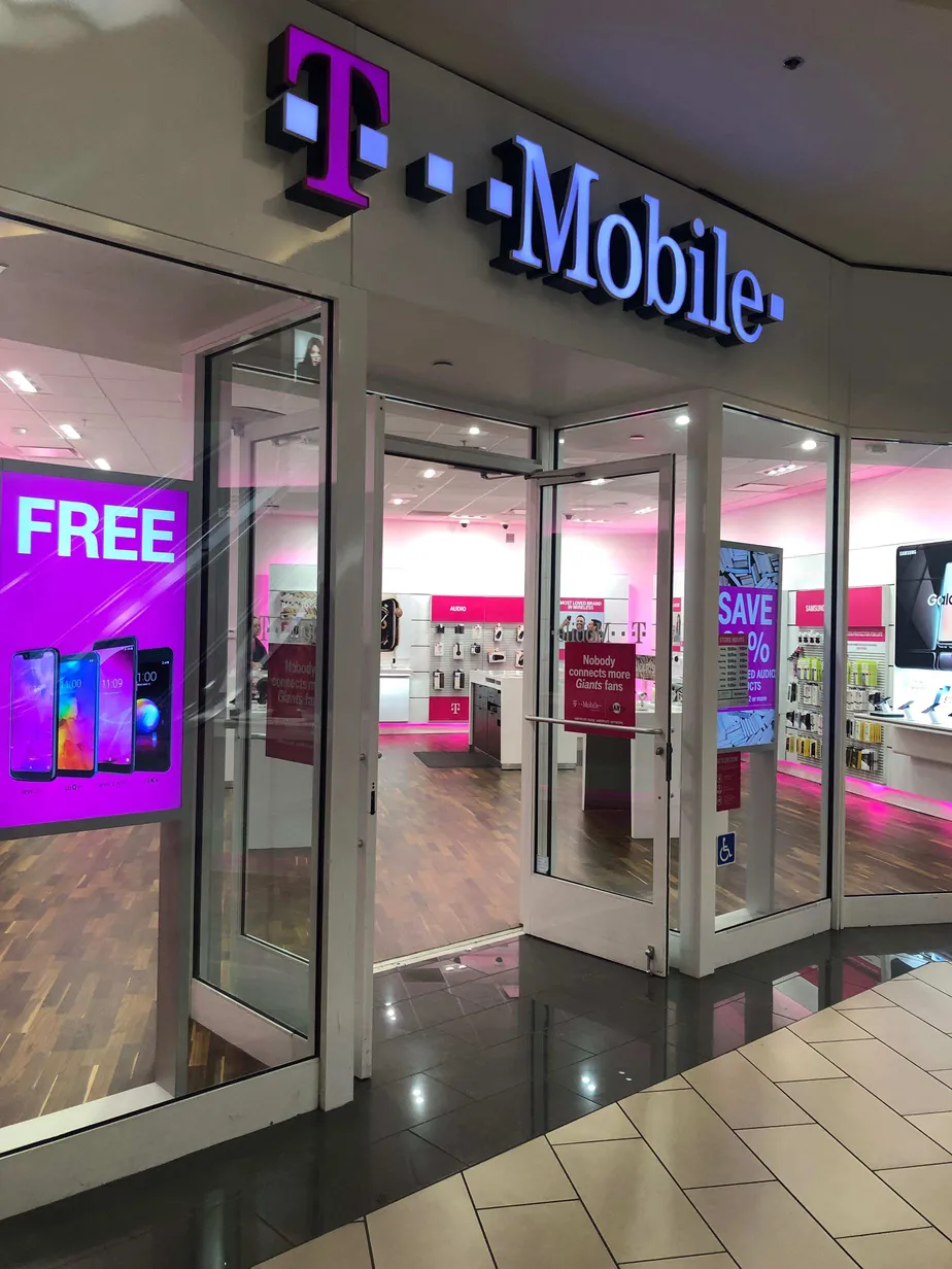 Exterior photo of T-Mobile store at Santa Rosa Plaza, Santa Rosa, CA