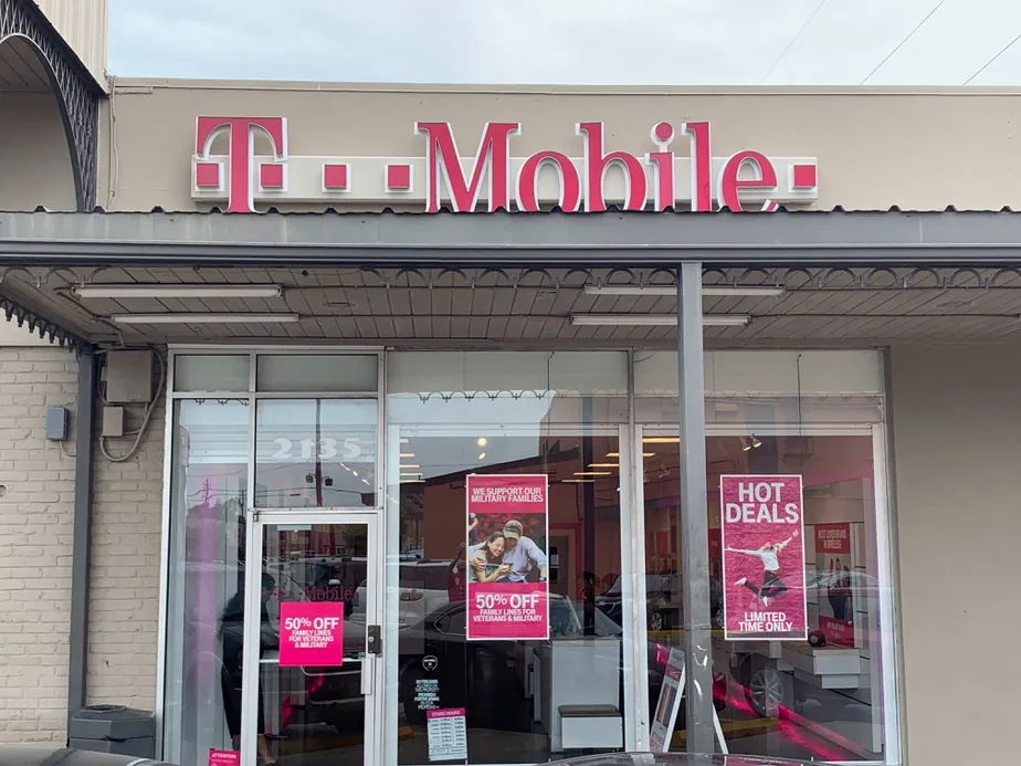 Exterior photo of T-Mobile store at Gentilly Blvd & Elysian Fields Ave, New Orleans, LA