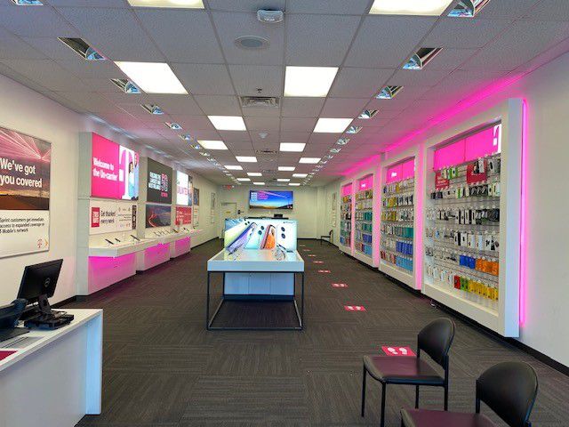 Interior photo of T-Mobile Store at Pottstown Plaza, Pottstown, PA