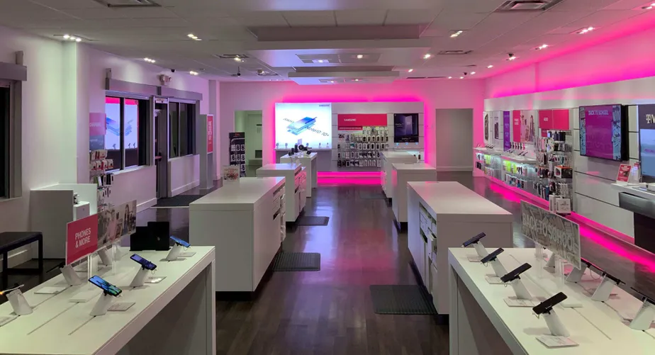 Interior photo of T-Mobile Store at US 360 & Camp Wisdom, Grand Prairie, TX