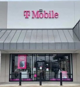 T-Mobile Topanga Mall