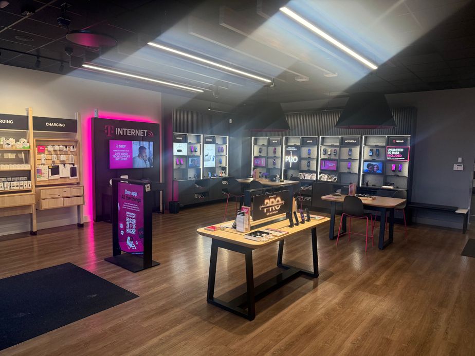 Interior photo of T-Mobile Store at Clay Terrace Blvd & 146th St Trl, Carmel, IN