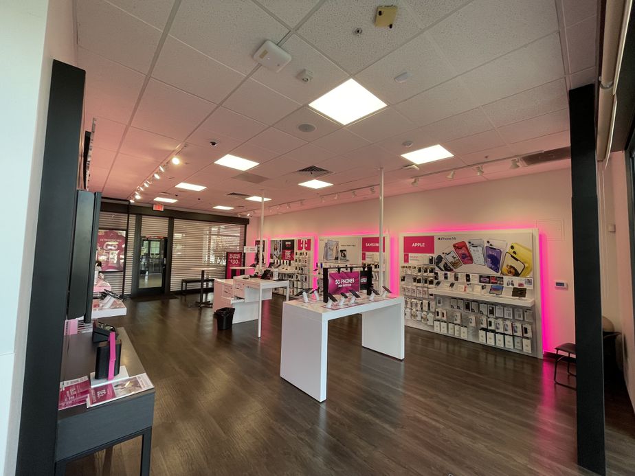 Interior photo of T-Mobile Store at Beretania & Piikoi, Honolulu, HI