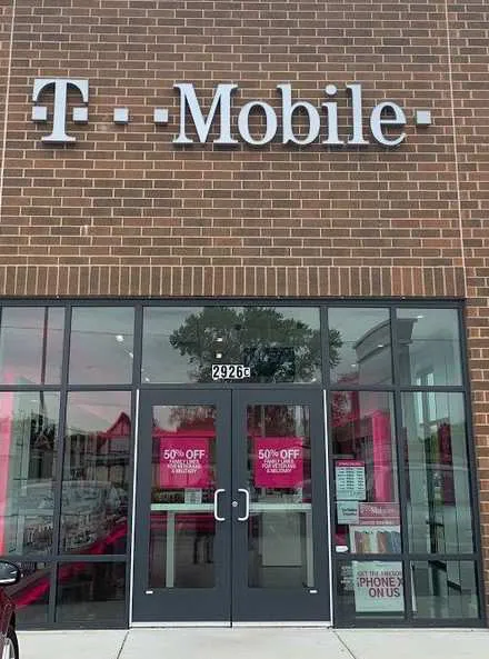 Exterior photo of T-Mobile store at Mannheim & Crown, Franklin Park, IL