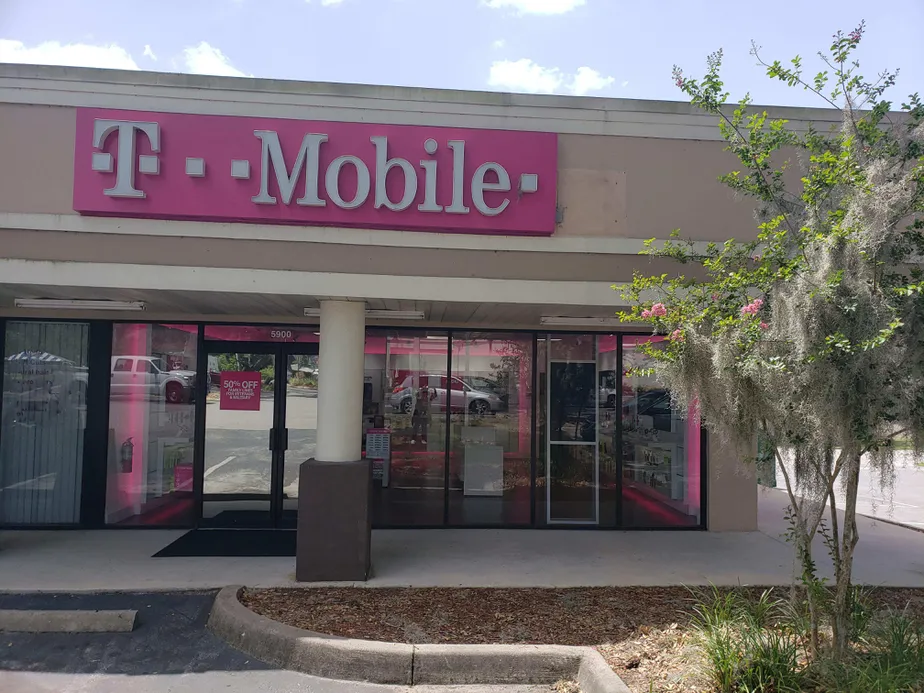 Foto del exterior de la tienda T-Mobile en Se Abshier Blvd & Se Hames, Belleview, FL