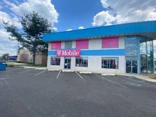 Exterior photo of T-Mobile Store at Rt 38 - Lowes Center, Maple Shade, NJ