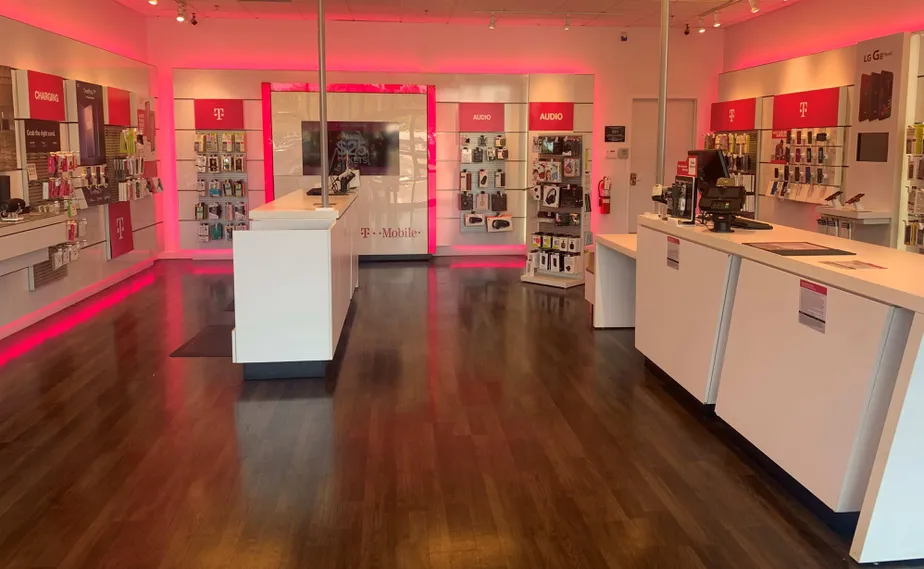  Interior photo of T-Mobile Store at Bothell Everett & 164th 2, Mill Creek, WA 