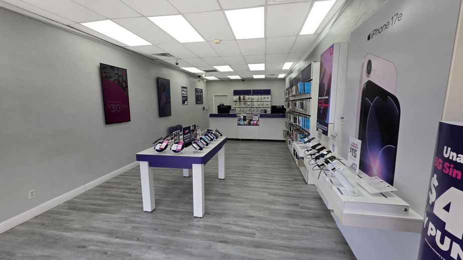 Metro by T-Mobile 1507 New York Ave - 1507 New York Ave 