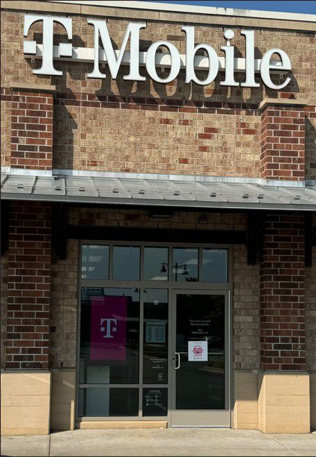 Exterior photo of T-Mobile Store at Old Schoolhouse Rd & Valley Rd, Oconomowoc, WI