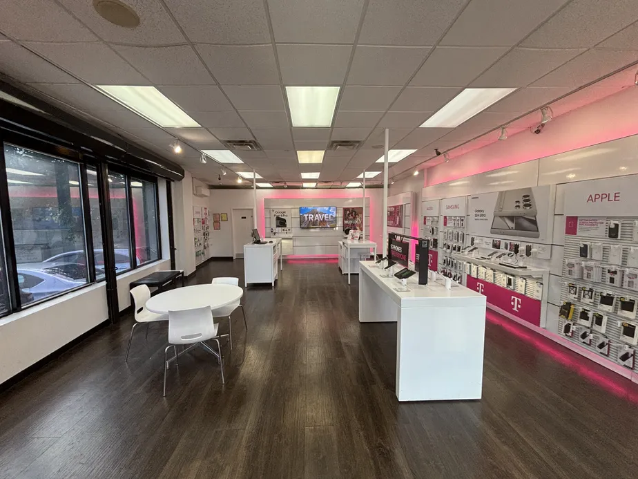  Interior photo of T-Mobile Store at Springfield & Merrick, Springfield Gardens, NY 