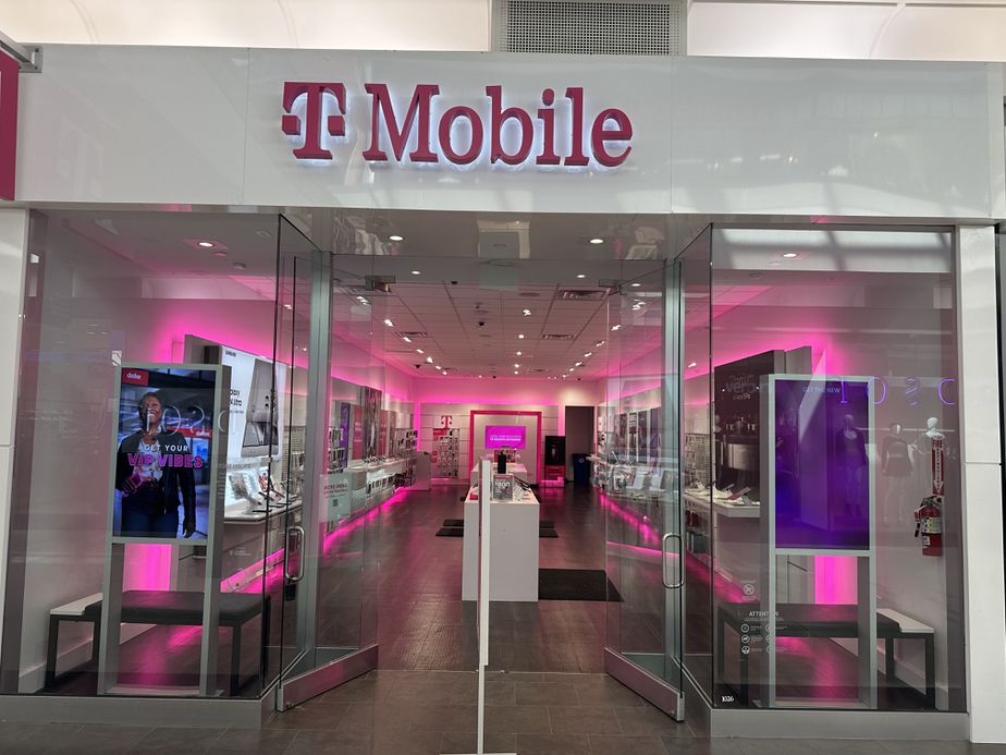 Exterior photo of T-Mobile Store at Natick Mall, Natick, MA
