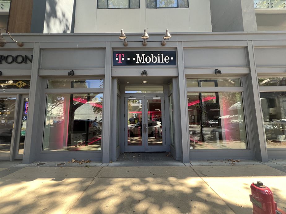 Exterior photo of T-Mobile Store at F and 1st, Davis, CA
