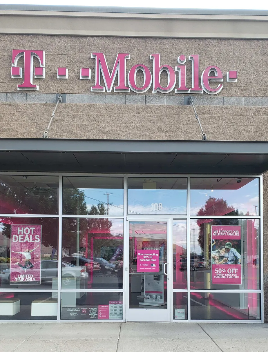  Exterior photo of T-Mobile store at South 1st St. & East Valley Mall Blvd, Yakima, WA 