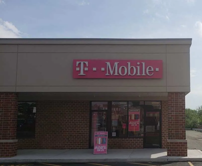 Foto del exterior de la tienda T-Mobile en E Philadelphia Ave & Rt 100, Gilbertsville, PA