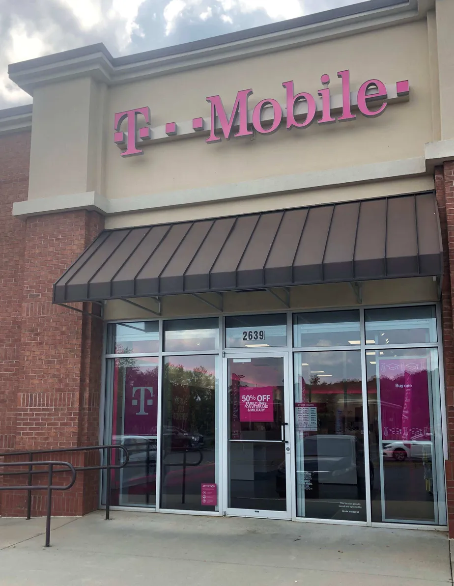 Exterior photo of T-Mobile store at Freedom Pkwy & Keith Bridge Rd, Cumming, GA