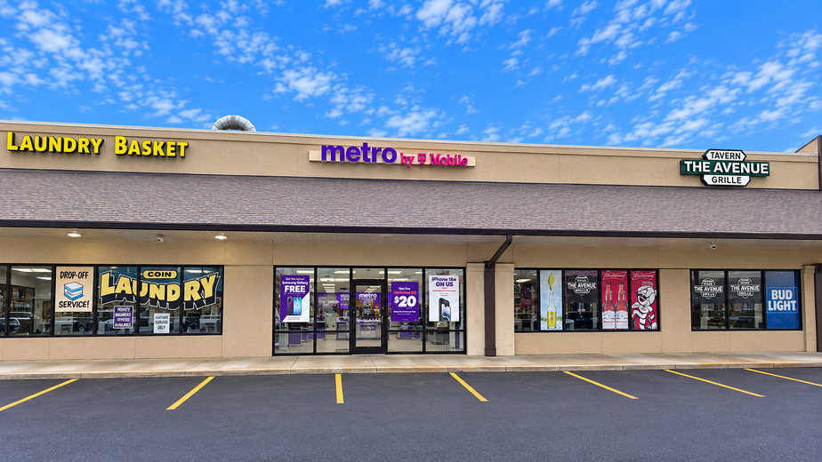 Metro by T-Mobile 4055 Pleasant Ave - 4055 Pleasant Ave