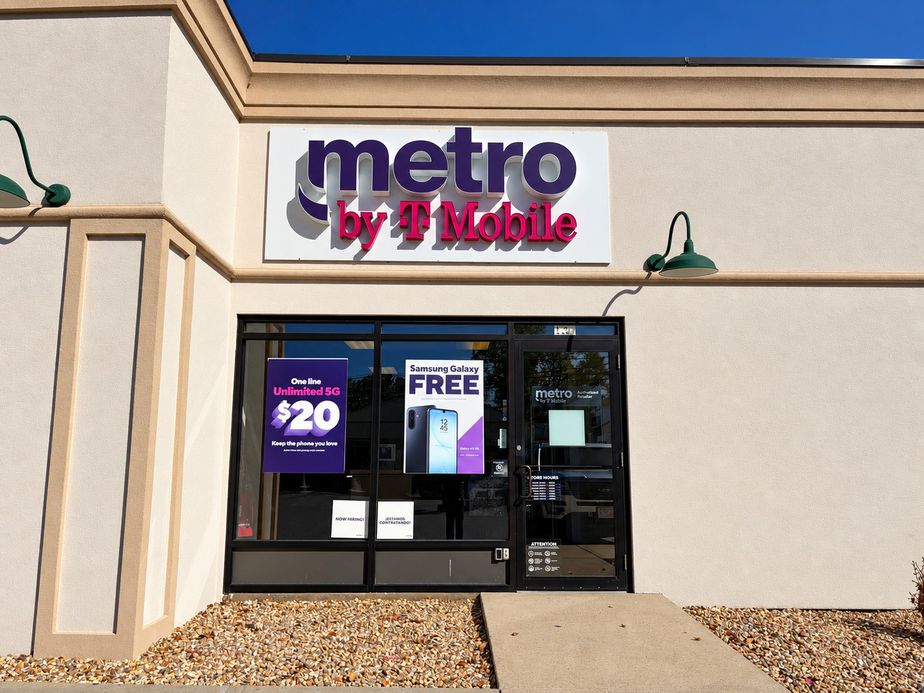 Metro by T-Mobile 136 Mechanic Street - 136 Mechanic Street