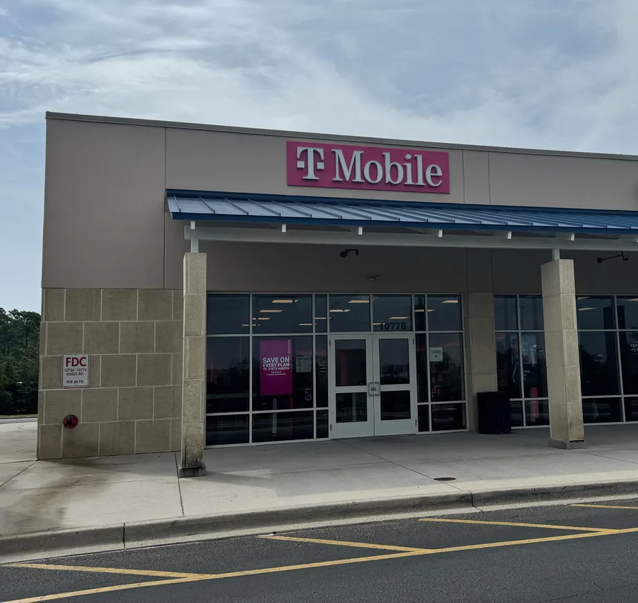  Exterior photo of T-Mobile Store at Arcadian Shores Commons, Myrtle Beach, SC 