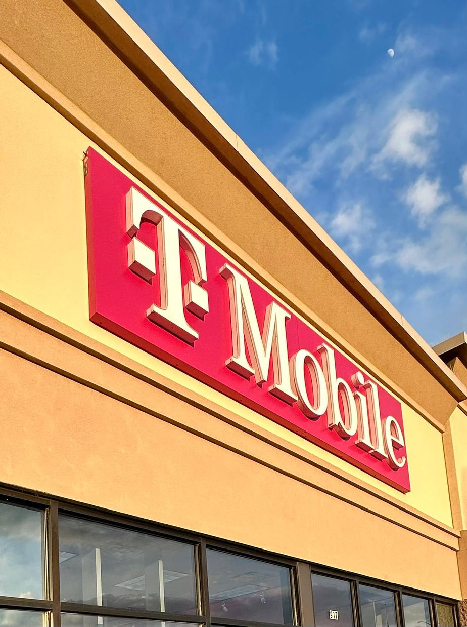 Exterior photo of T-Mobile Store at S Hastings & Sherwin Ave, Eau Claire, WI