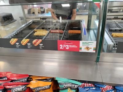 Image gallery for 7-Eleven