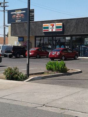 Image gallery for 7-Eleven