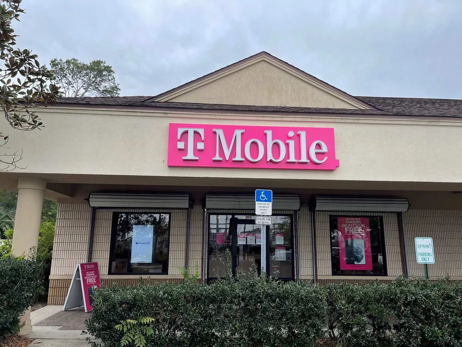 Exterior photo of T-Mobile store at Saxon Blvd & Enterprise Rd, Orange City, FL