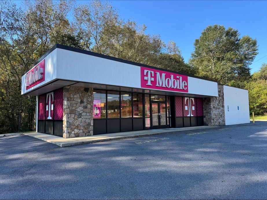 Exterior photo of T-Mobile Store at Gentry Memorial & C David Stn, Pickens, SC