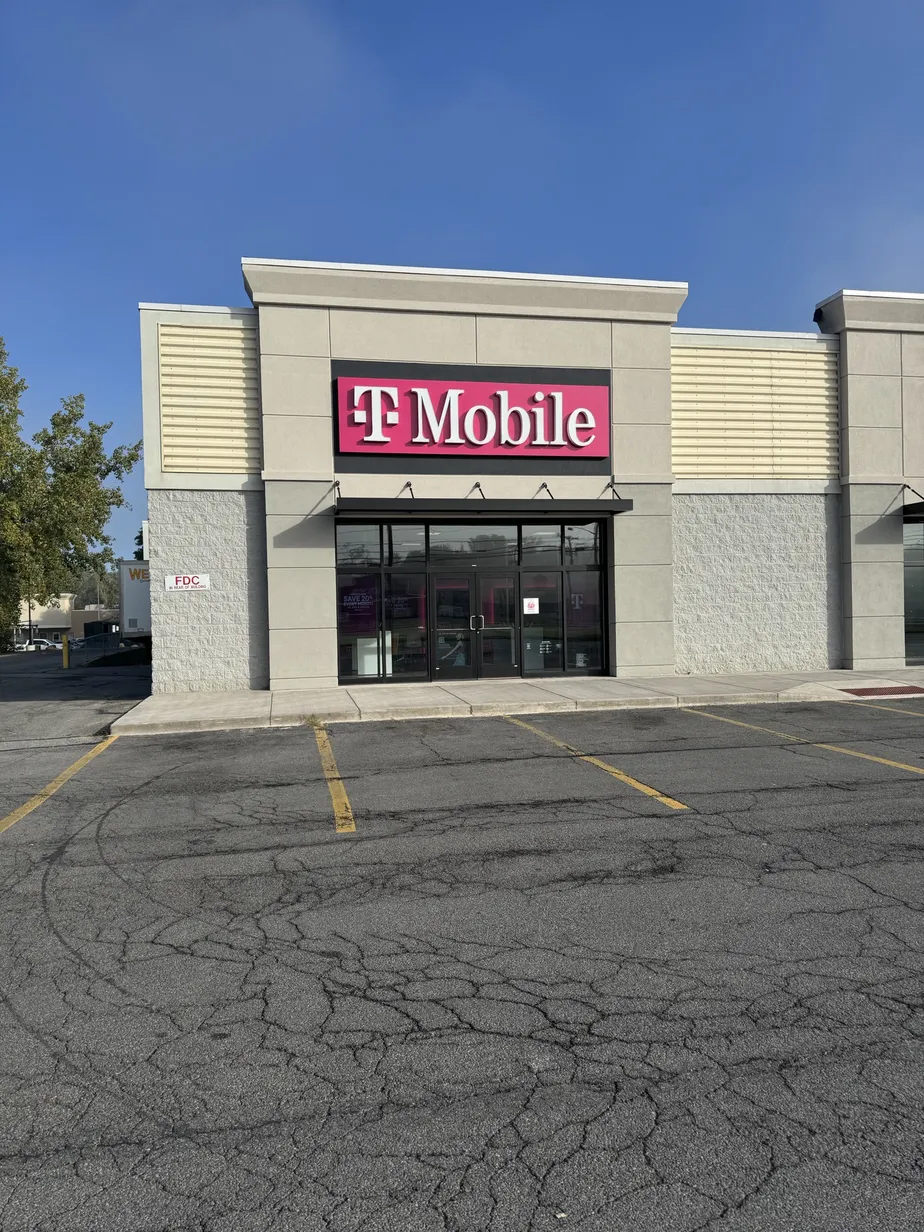  Exterior photo of T-Mobile Store at NY 104 & George, Oswego, NY 
