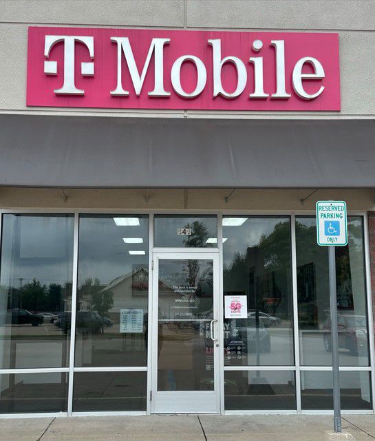 Exterior photo of T-Mobile Store at E Chicago St & Anderson Dr, Coldwater, MI