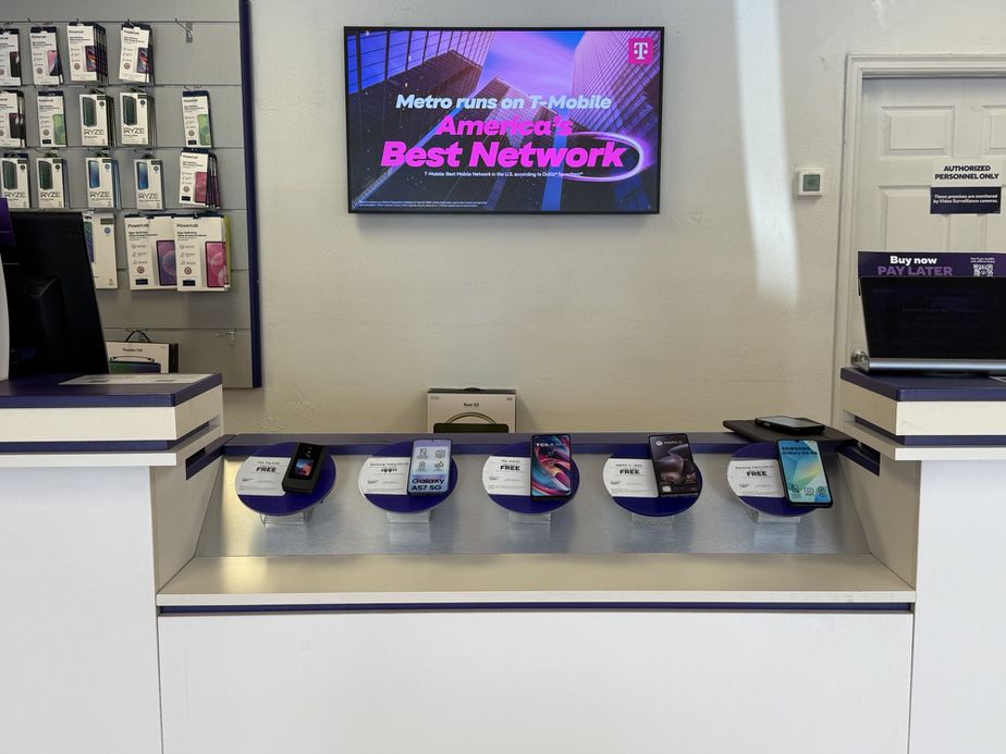 Metro by T-Mobile 4385 Neil Rd - 4385 Neil Rd 