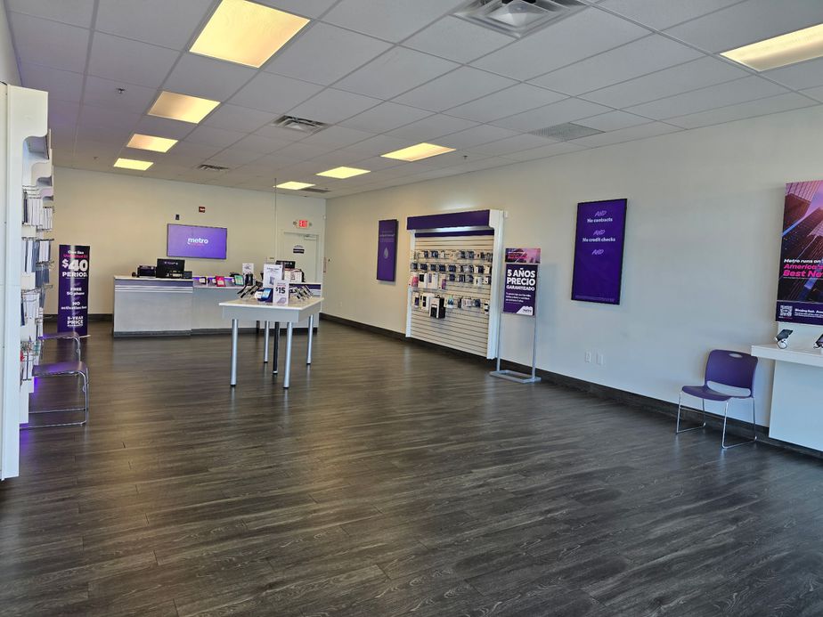 Metro by T-Mobile 2438 N Lebanon St. - 2438 N Lebanon St. 