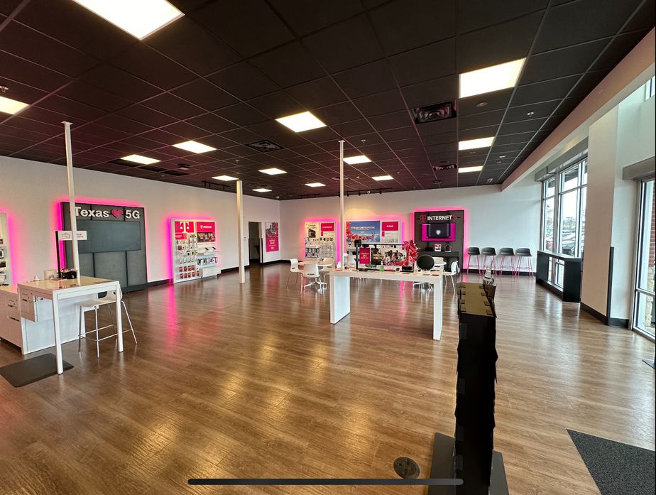  Interior photo of T-Mobile Store at Craig Dr & Eldorado Pkwy, Mckinney, TX 