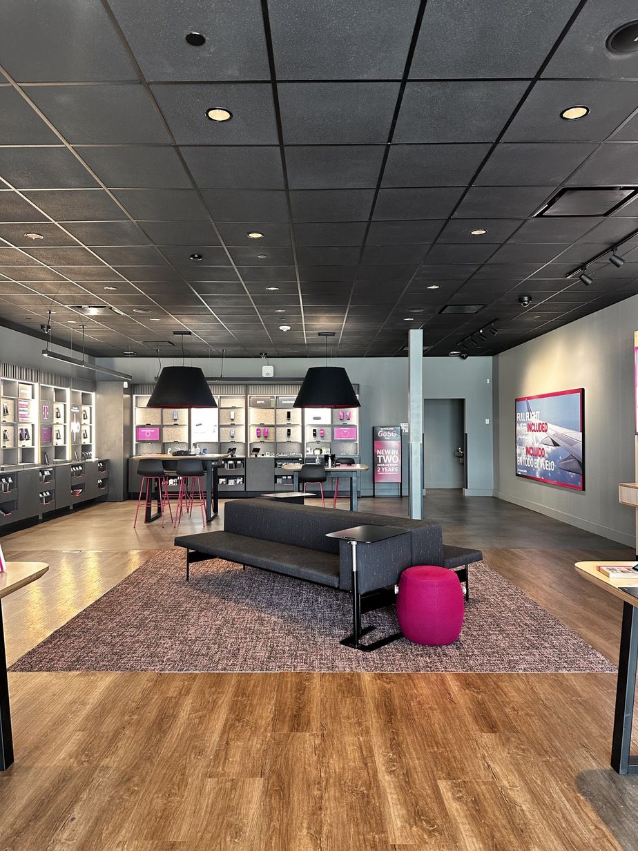 T-Mobile Grand Pkwy & Birnham Woods